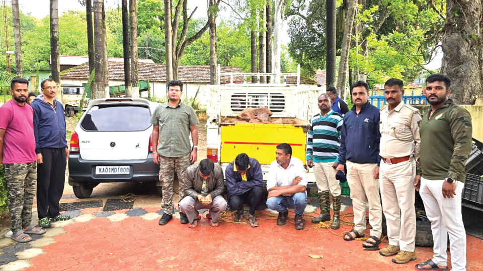 Three held in Coorg for smuggling precious stones | Coorg.com